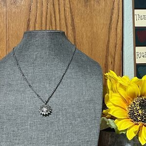 NWOT Kendra Scott Sienna Sun Pendant Necklace in Silver Reversible. #KSNK